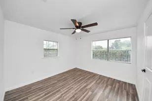 207 E Defee Ave, Baytown, TX 77520 - Photo 36