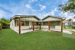 207 E Defee Ave, Baytown, TX 77520 - Photo 8