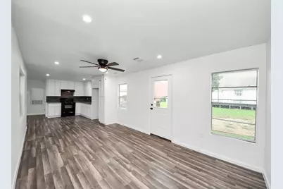 207 E Defee Avenue, Baytown, TX 77520 - Photo 26