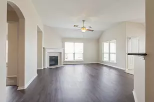 14522 Round Mountain Dr, Houston, TX 77090 - Photo 8