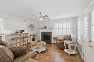 407 W Main St, Brenham, TX 77833 - Photo 8