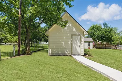 407 W Main Street, Brenham, TX 77833 - Photo 36