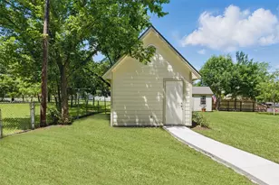 407 W Main St, Brenham, TX 77833 - Photo 36