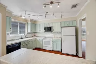 7515 Shoshone Dr, Baytown, TX 77521 - Photo 10