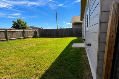 253 Wonderful Life Way, Jarrell, TX 76537 - Photo 16