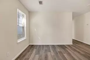 10635 Goldfinch Rd, Baytown, TX 77523 - Photo 4