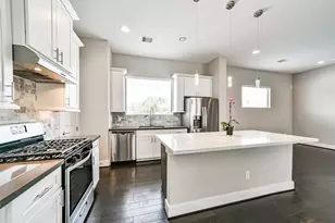 10806 Warwana Rd, Houston, TX 77043 - Photo 8