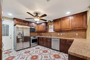 807 Ruth St, Baytown, TX 77520 - Photo 2