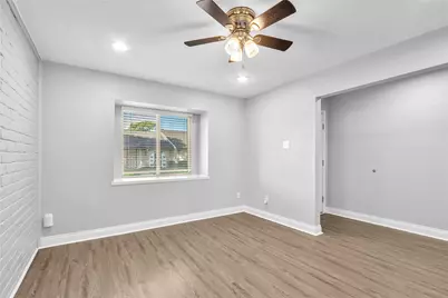 3876 Laura Leigh Drive, Friendswood, TX 77546 - Photo 16