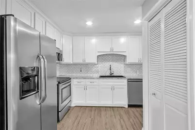 3876 Laura Leigh Drive, Friendswood, TX 77546 - Photo 12