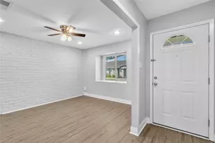 3876 Laura Leigh Dr, Friendswood, TX 77546 - Photo 14