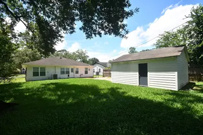 1070 W 43rd Street, Houston, TX 77018 - Photo 34