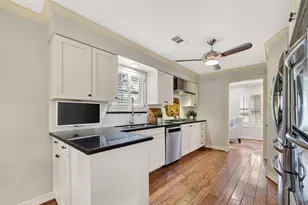 341 W Gaywood Dr, Houston, TX 77079 - Photo 16