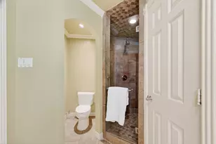 341 W Gaywood Dr, Houston, TX 77079 - Photo 34