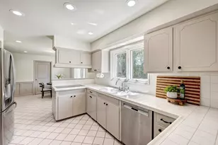 12302 Beauregard Dr, Houston, TX 77024 - Photo 10