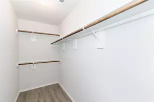 8639 Middleton Oaks Cir, Houston, TX 77028 - Photo 8