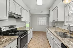 16422 Hibiscus Ln, Friendswood, TX 77546 - Photo 12