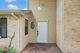 16422 Hibiscus Ln, Friendswood, TX 77546 - Photo 4