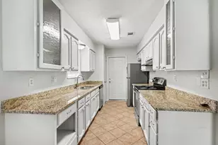 16422 Hibiscus Ln, Friendswood, TX 77546 - Photo 8