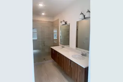 10209 Las Nubes Avenue, Houston, TX 77075 - Photo 16