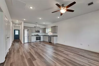 2030 Rosalee Street, La Marque, TX 77568 - Photo 6