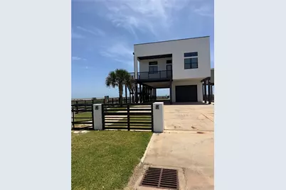1402 County Road 230 #230, Bay City, TX 77414 - Photo 2