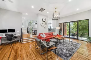 1901 W 14th 1/2 St, Houston, TX 77008 - Photo 12