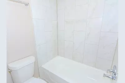 16746 Selder Drive, Friendswood, TX 77546 - Photo 8