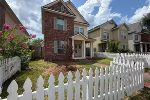 14434 Summer Garden Dr, Houston, TX 77083 - Photo 2