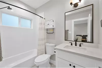 2103 Bevis Street, Houston, TX 77008 - Photo 10