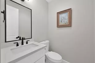 2103 Bevis St, Houston, TX 77008 - Photo 24