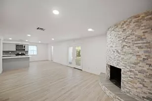 1219 Wisterwood Dr, Houston, TX 77043 - Photo 6