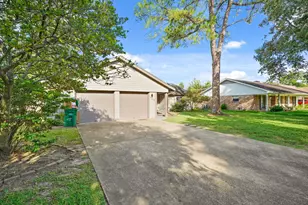 1219 Wisterwood Dr, Houston, TX 77043 - Photo 2