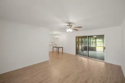 9538 Skyline Drive, Houston, TX 77063 - Photo 10