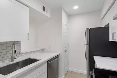 10075 Westpark Drive #68, Houston, TX 77042 - Photo 8