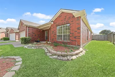 10011 Redoak Pass Lane, Houston, TX 77064 - Photo 2