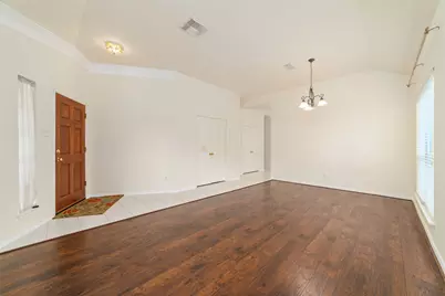 10011 Redoak Pass Lane, Houston, TX 77064 - Photo 6