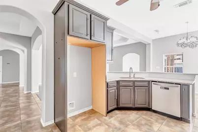 2707 Lake Breeze Lane, Crosby, TX 77532 - Photo 14