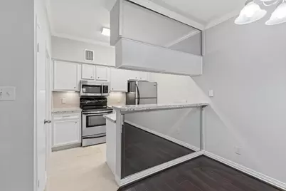 2626 Holly Hall #715, Houston, TX 77054 - Photo 6