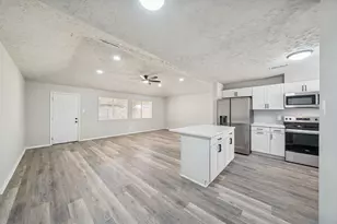 24110 Silversmith Ln, Katy, TX 77493 - Photo 4