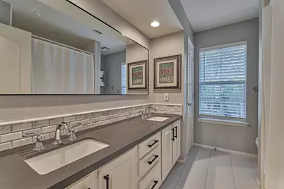 15 S Greywing Place, The Woodlands, TX 77382 - Photo 34