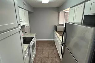 6701 Sands Point Dr, Houston, TX 77074 - Photo 10