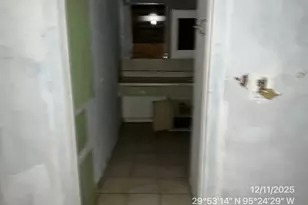 542 W Mierianne St, Houston, TX 77037 - Photo 10