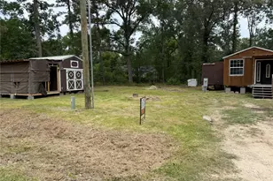 207 Robbie Rd, Livingston, TX 77351 - Photo 2