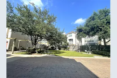 3138 Pemberton Walk, Houston, TX 77025 - Photo 4