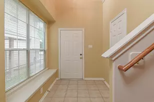 213 E Summerhaze Circle, The Woodlands, TX 77382 - Photo 4