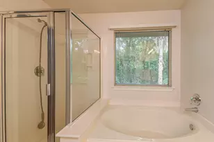 213 E Summerhaze Circle, The Woodlands, TX 77382 - Photo 22