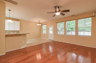 213 E Summerhaze Circle, The Woodlands, TX 77382 - Photo 6