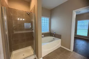 1092 Shadow Glenn Dr, Conroe, TX 77301 - Photo 12