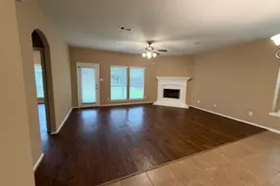 1092 Shadow Glenn Dr, Conroe, TX 77301 - Photo 4